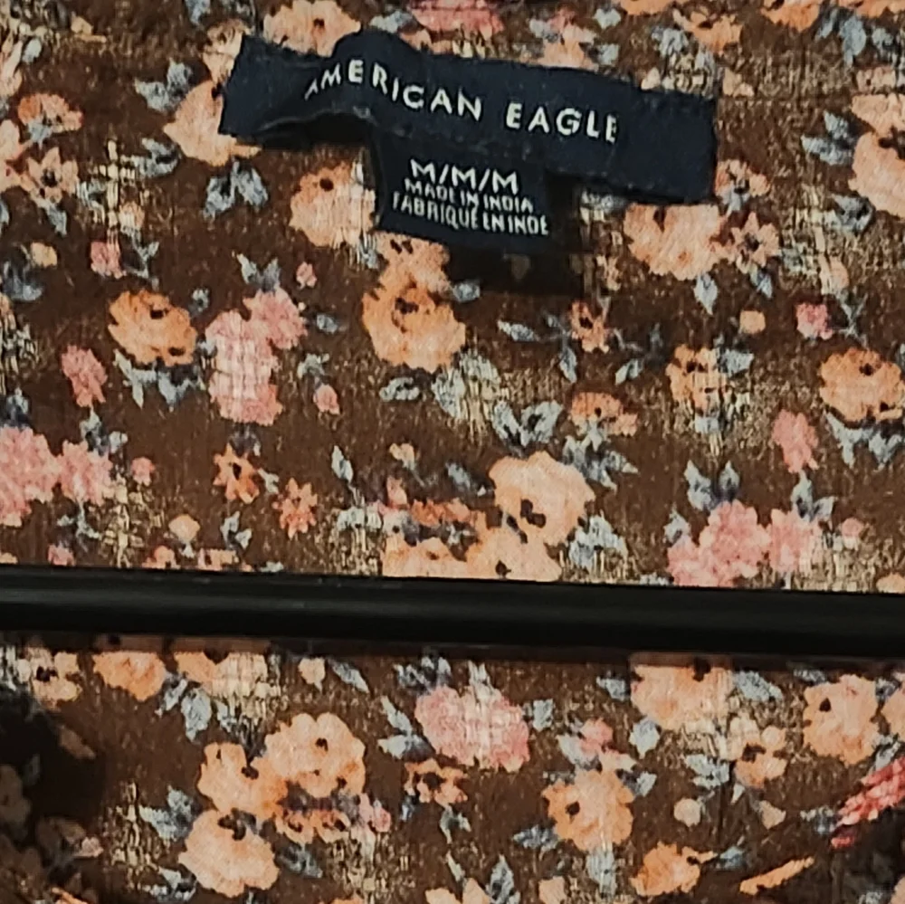 AE Blouse - Picture 2 of 4